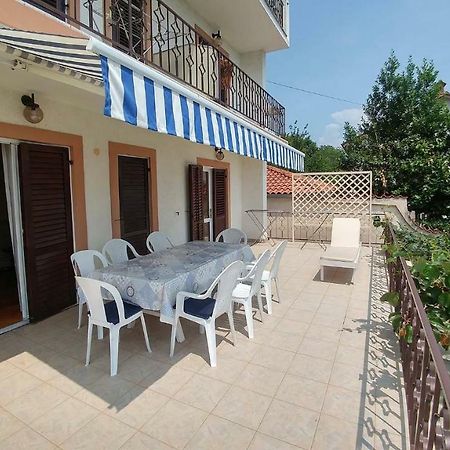 Guest House Ivo Ловран Екстер'єр фото
