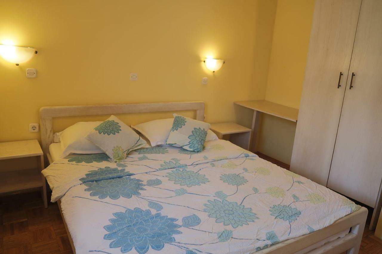 Guest House Ivo Ловран Екстер'єр фото